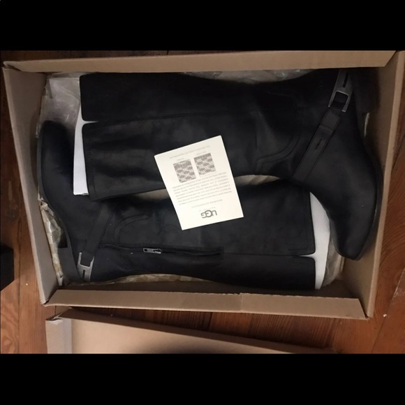 UGG W Channing II - Picture 1 of 3